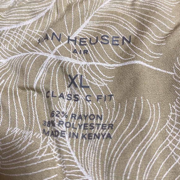 Van Heusen Red Short Sleeve T-Shirt XL - Picture 6 of 7